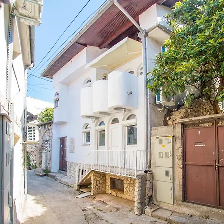 Apartman Perla *