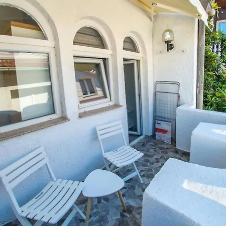 Apartman Perla *