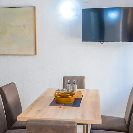 Apartman Perla *